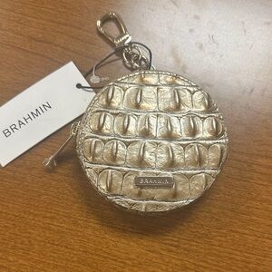 Brahmin circle coin purse 3.75”